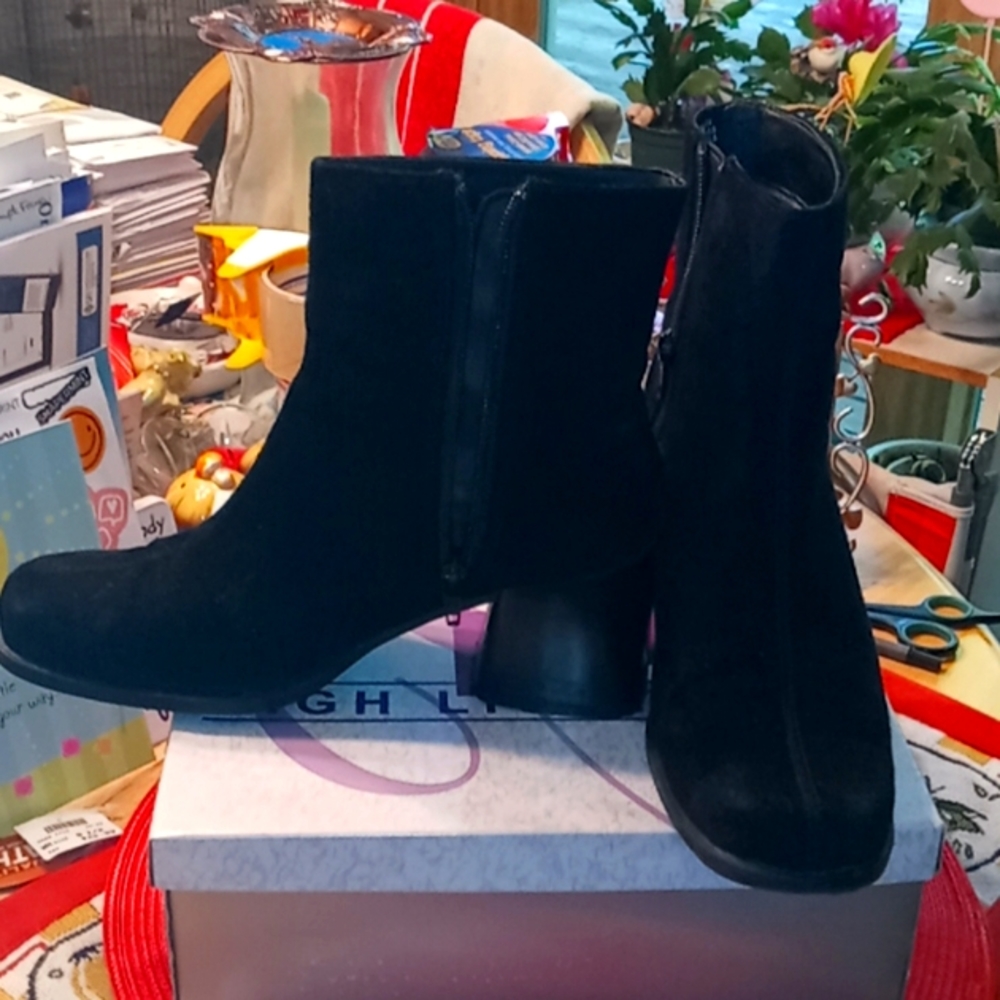 Vintage 80s, Black, Suede Leather, Booties🖤